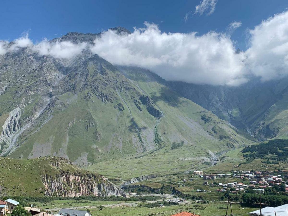 Tamila Guest House Kazbegi Exterior foto